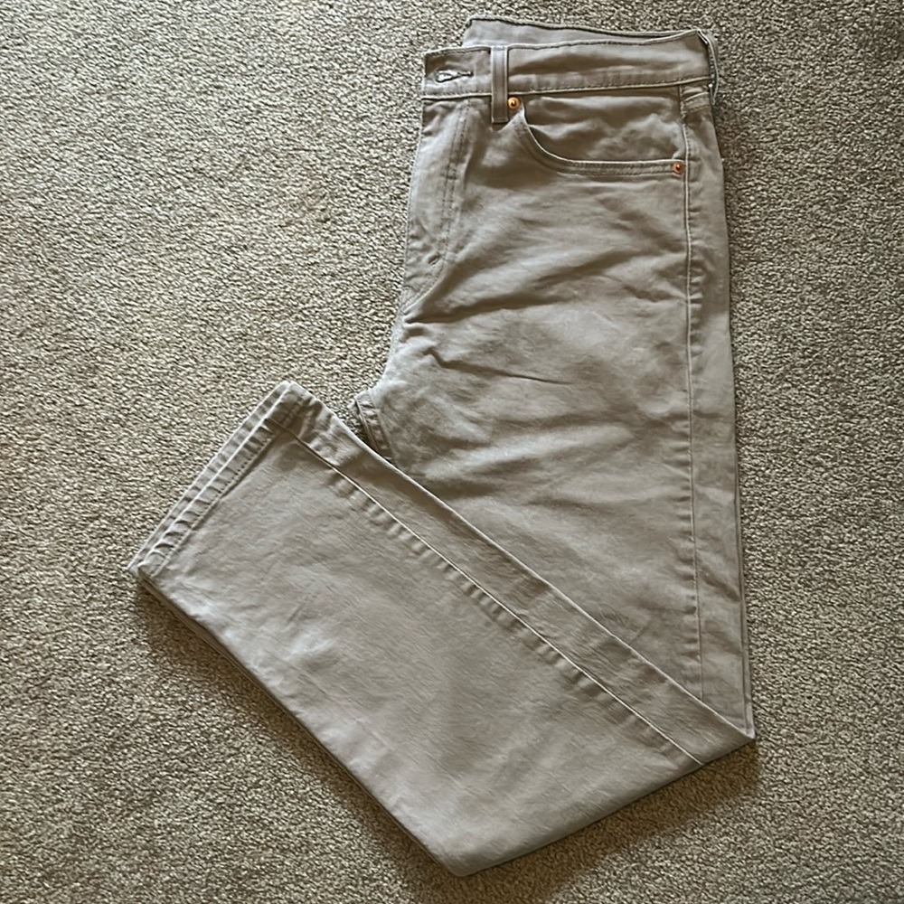 Levi’s Men’s 505 Regular fit khaki tan Jean